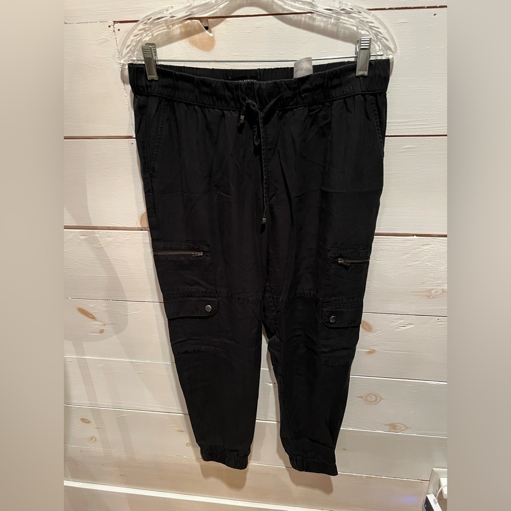 Banana Republic women’s jogger cargo trousers size small, black, EUC, see photos